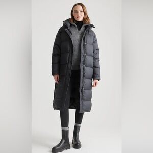 NWT: Quince Woman’s Black Down Puffer Coat In XS. See Pictures For Details